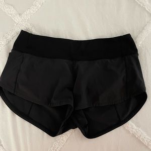 Lululemon black LR speed ups 2.5”